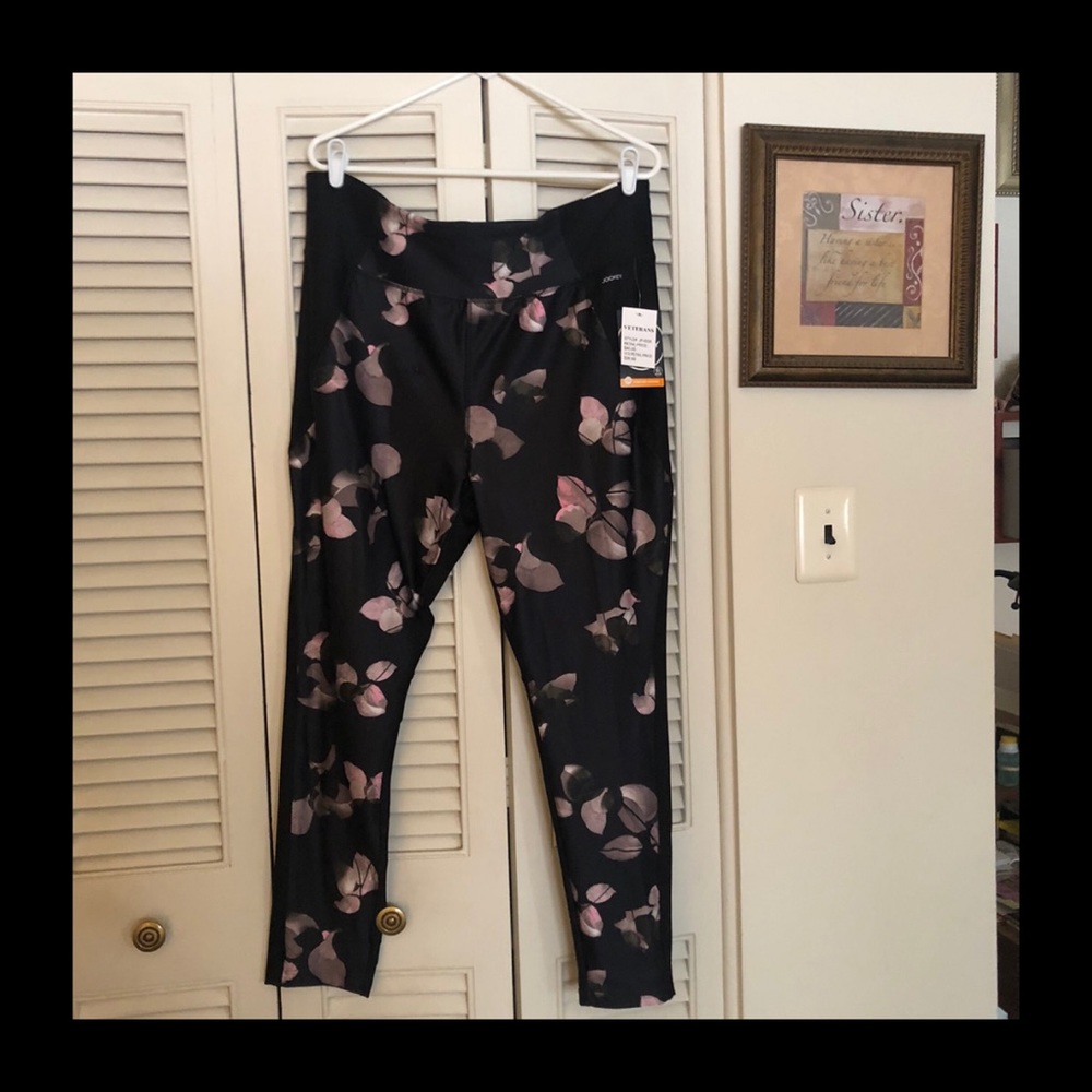 NWT Jockey Plus Size Moisture Wicking Legging